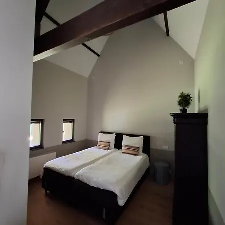 Het Sibberhuuske Bed & Breakfast 4*